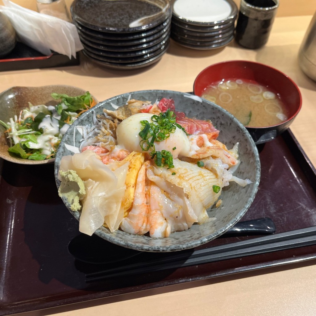 ユーザーが投稿した海鮮ねぎまみれ丼の写真 - 実際訪問したユーザーが直接撮影して投稿した宮町寿司鮮助の写真
