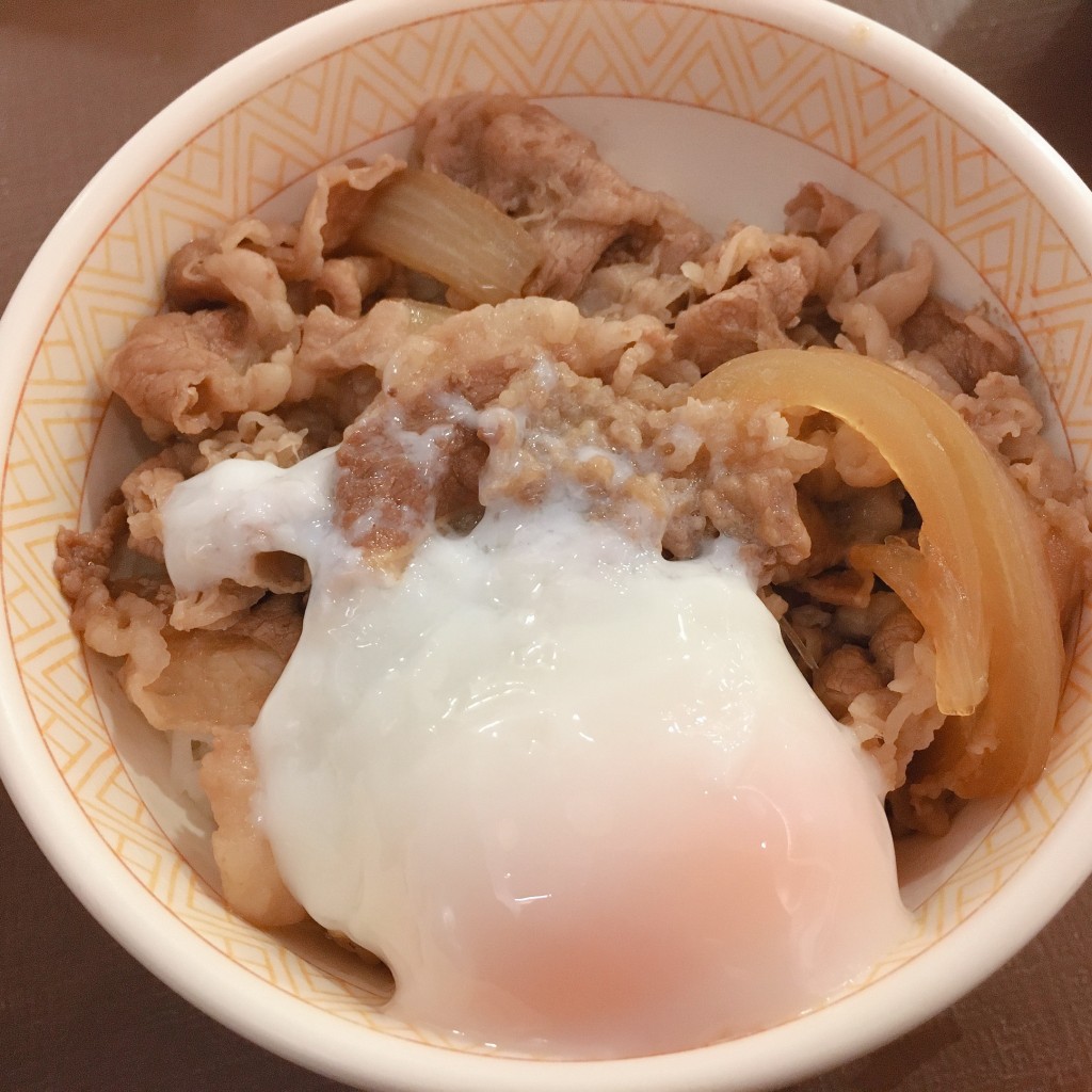 ユーザーが投稿した牛丼ミニ+おんたまの写真 - 実際訪問したユーザーが直接撮影して投稿した永福牛丼すき家 永福町駅前店の写真