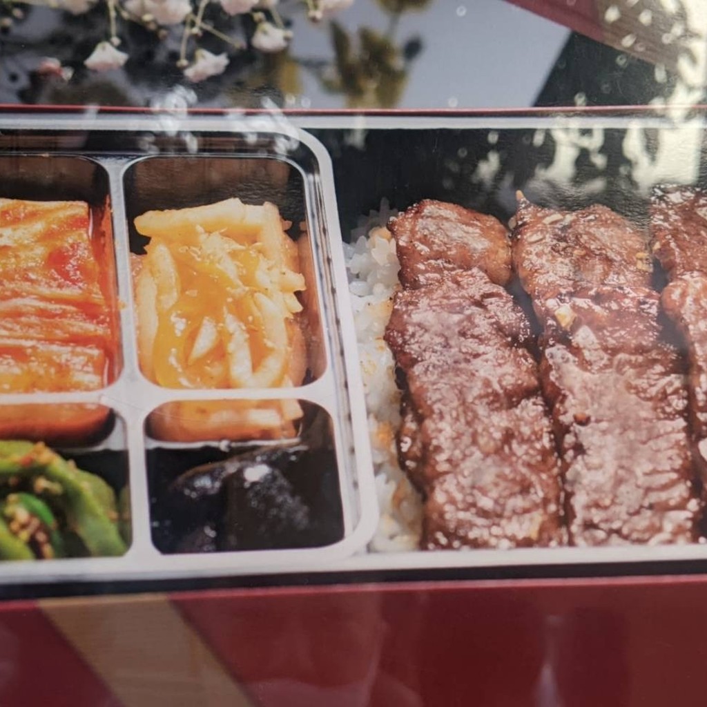 ユーザーが投稿した上カルビ弁当の写真 - 実際訪問したユーザーが直接撮影して投稿した赤坂焼肉游玄亭 赤坂店の写真