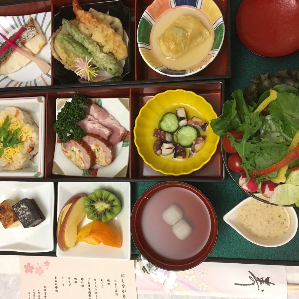 ユーザーが投稿したお祝い膳の写真 - 実際訪問したユーザーが直接撮影して投稿した筆ケ崎町定食屋ROYALの写真