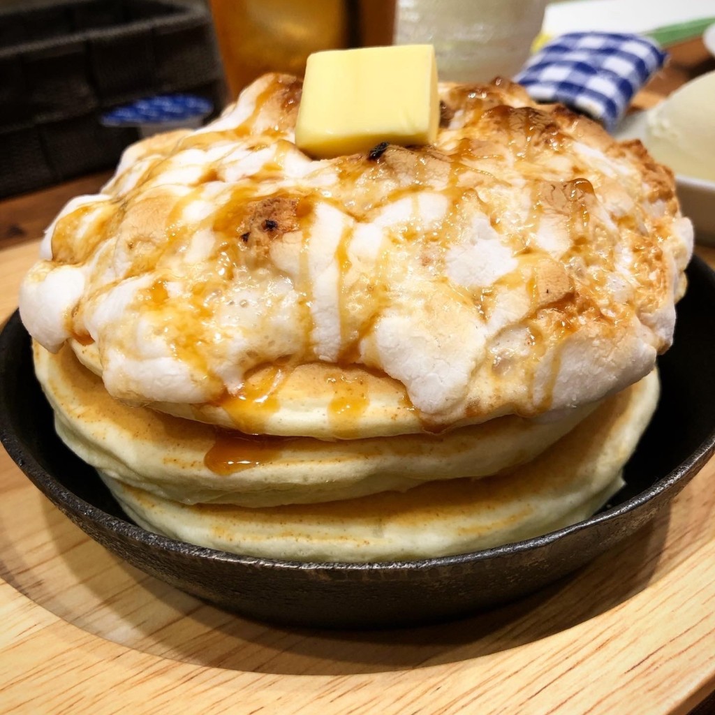 ユーザーが投稿した焼きりんごとクリームブリュレの写真 - 実際訪問したユーザーが直接撮影して投稿した難波パンケーキパンケーキカフェ mog 難波店の写真