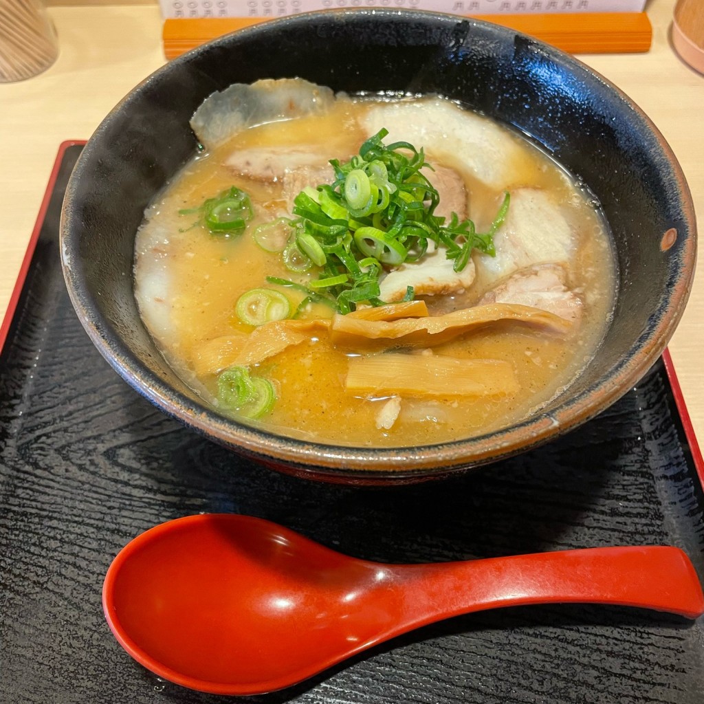 ユーザーが投稿した肉入そばの写真 - 実際訪問したユーザーが直接撮影して投稿した大津町矢倉ラーメン / つけ麺福ろうの写真