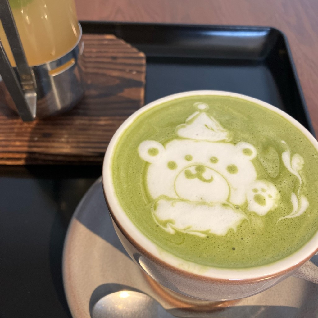 ユーザーが投稿した抹茶ラテの写真 - 実際訪問したユーザーが直接撮影して投稿した新和歌浦コーヒー専門店80 ESPRESSO WAKAURABASEの写真