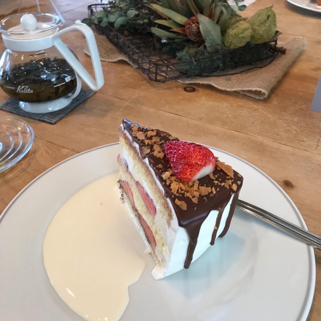 ユーザーが投稿したショートケーキチョコレートがけの写真 - 実際訪問したユーザーが直接撮影して投稿した平野カフェバーゼル ペーパー・ムーンの写真