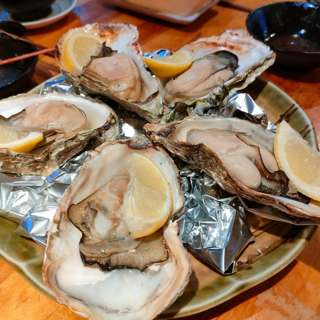 ユーザーが投稿した焼き牡蠣の写真 - 実際訪問したユーザーが直接撮影して投稿した南昭和町魚介 / 海鮮料理地魚屋台 とっつぁん 西宮北口店の写真