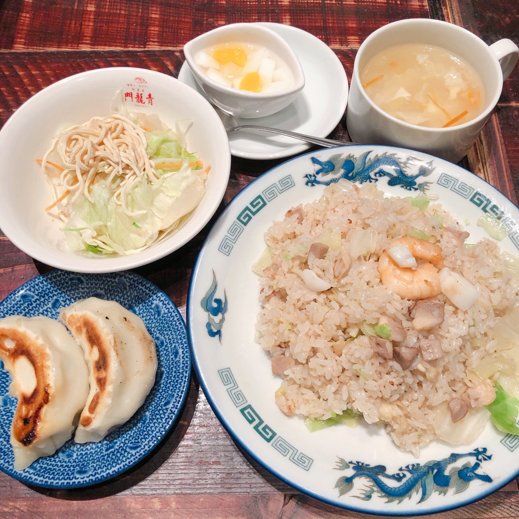 ユーザーが投稿した五目炒飯&焼餃子セットの写真 - 実際訪問したユーザーが直接撮影して投稿した舞浜中華料理青龍門 イクスピアリ店の写真