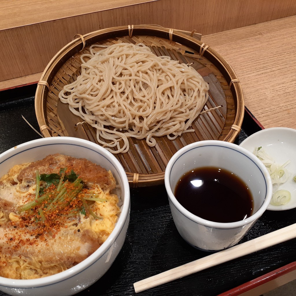 貴司さんが投稿した新宿うどんのお店そば処 信州屋 新宿南口店/ソバドコロ シンシュウヤ シンジュクミナミグチテンの写真