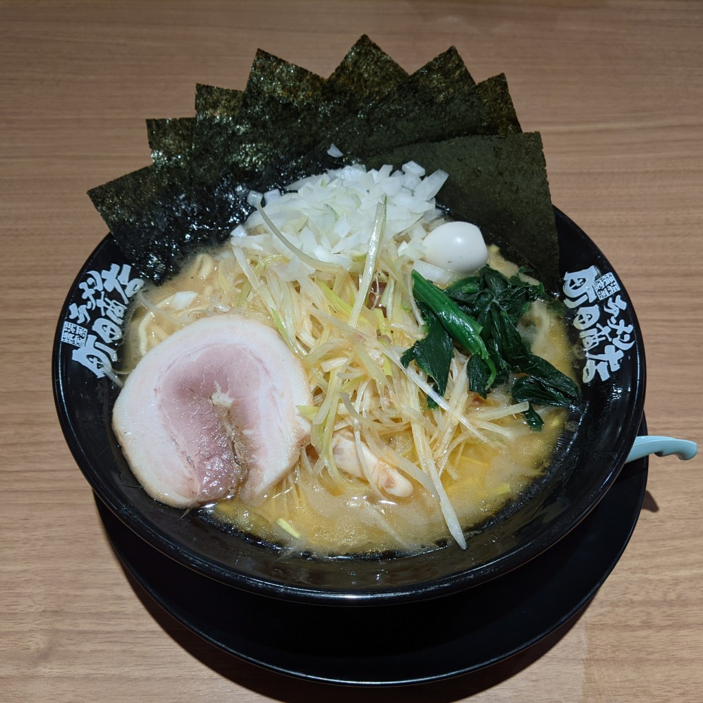 ユーザーが投稿したラーメン中盛(海苔)の写真 - 実際訪問したユーザーが直接撮影して投稿した神和町ラーメン専門店町田商店 姫路店の写真