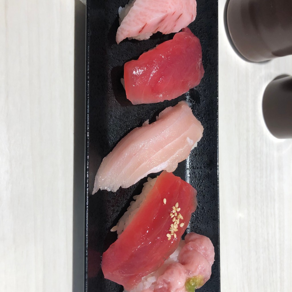 ユーザーが投稿したまぐろづくしセットの写真 - 実際訪問したユーザーが直接撮影して投稿した那加緑町寿司魚べい 各務原店の写真
