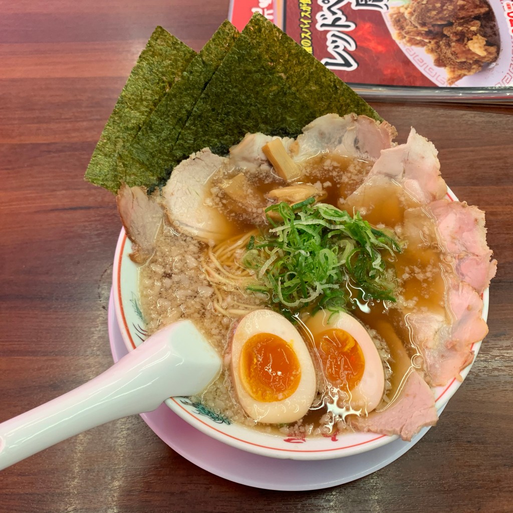 ユーザーが投稿した醤油全部のせラーメンの写真 - 実際訪問したユーザーが直接撮影して投稿した六丁の目南町ラーメン専門店ラーメン魁力屋 六丁の目店の写真