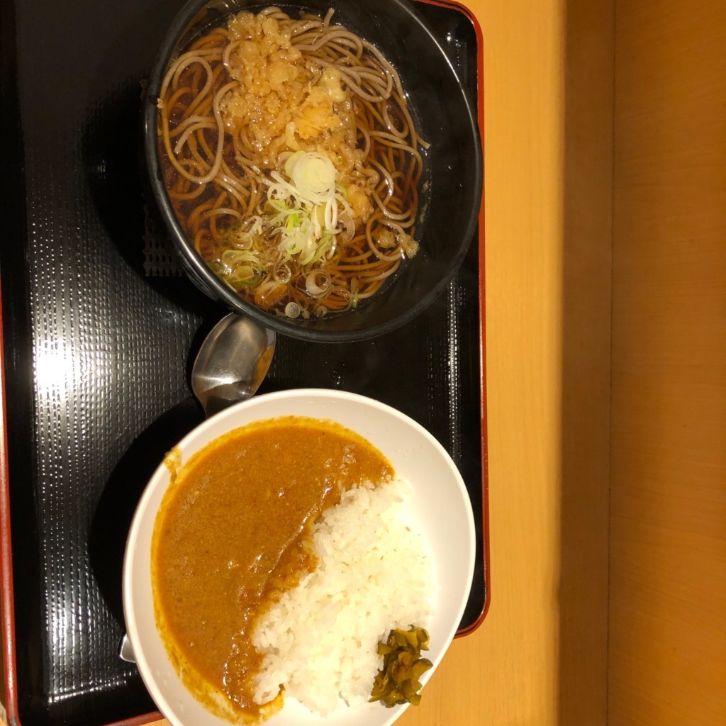 ユーザーが投稿した朝定食カレーの写真 - 実際訪問したユーザーが直接撮影して投稿した西新宿そばよもだそば 新宿西口店の写真