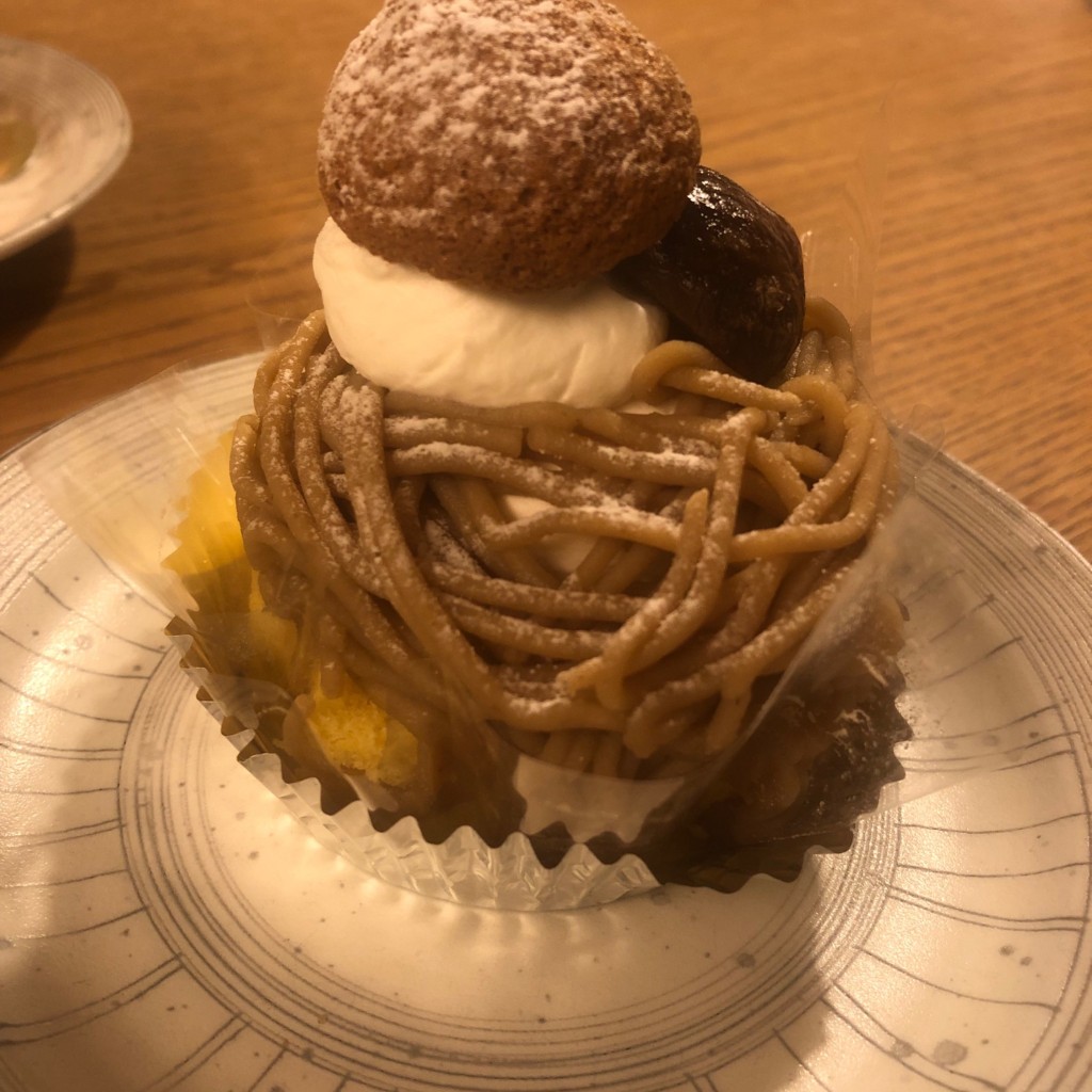 ユーザーが投稿した660円生ケーキの写真 - 実際訪問したユーザーが直接撮影して投稿した高畑町ケーキ空気ケーキの写真