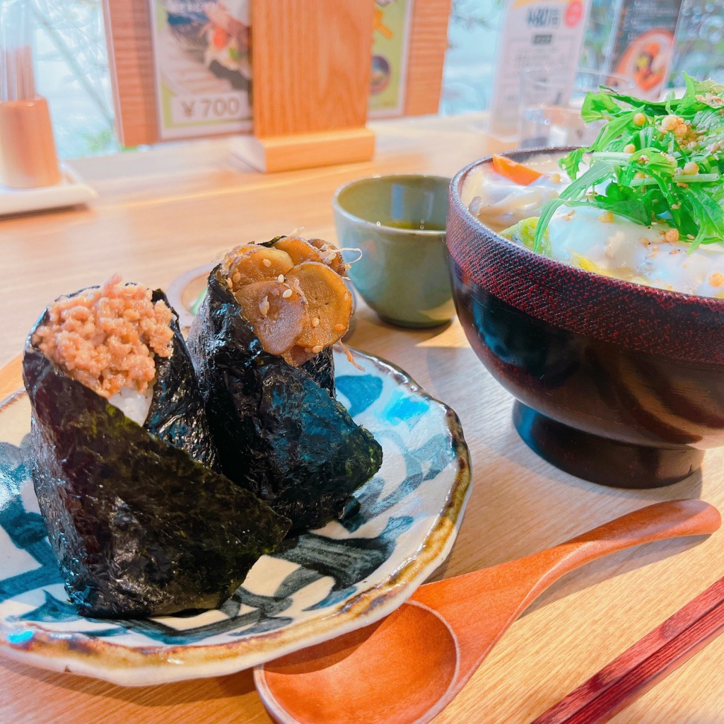 ユーザーが投稿した具沢山味噌汁定食の写真 - 実際訪問したユーザーが直接撮影して投稿した庚午北定食屋まりも食堂の写真