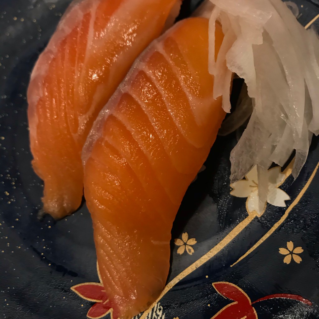 ユーザーが投稿した生サーモンの写真 - 実際訪問したユーザーが直接撮影して投稿した加里屋中洲回転寿司廻鮮寿し たいの鯛 赤穂店の写真