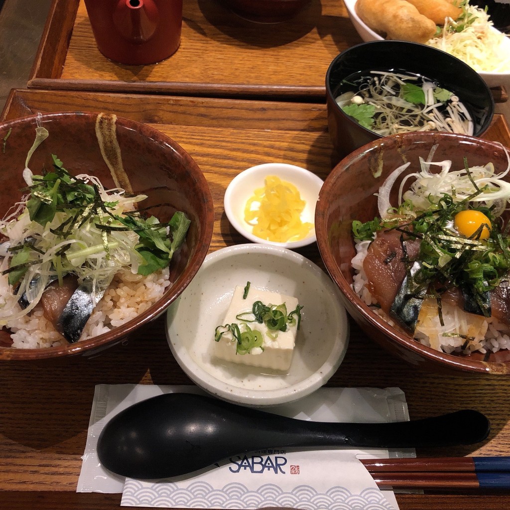 ユーザーが投稿したハーフ＆ハーフ定食の写真 - 実際訪問したユーザーが直接撮影して投稿した芝田魚介 / 海鮮料理SABAR 阪急三番街店の写真