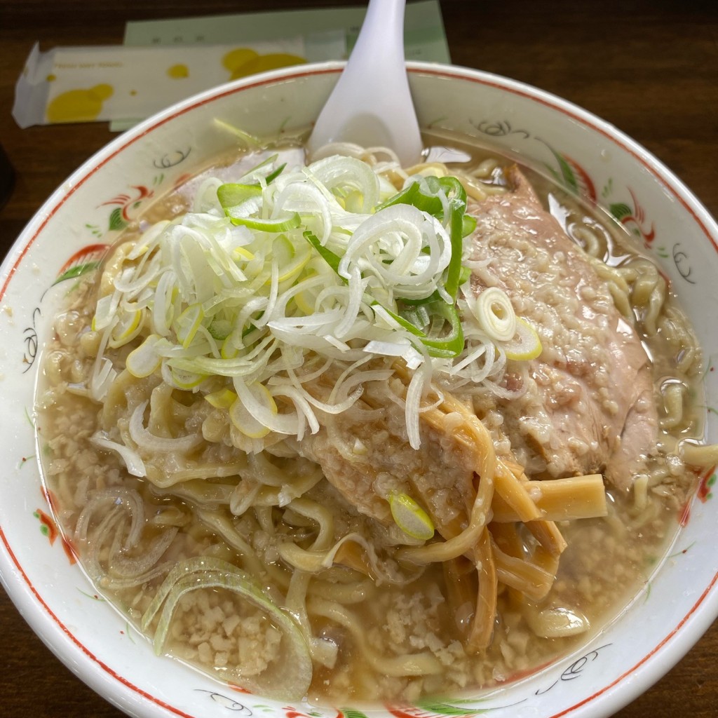 ユーザーが投稿したラーメン大ネギトッピングの写真 - 実際訪問したユーザーが直接撮影して投稿した小新ラーメン / つけ麺関屋 福来亭の写真