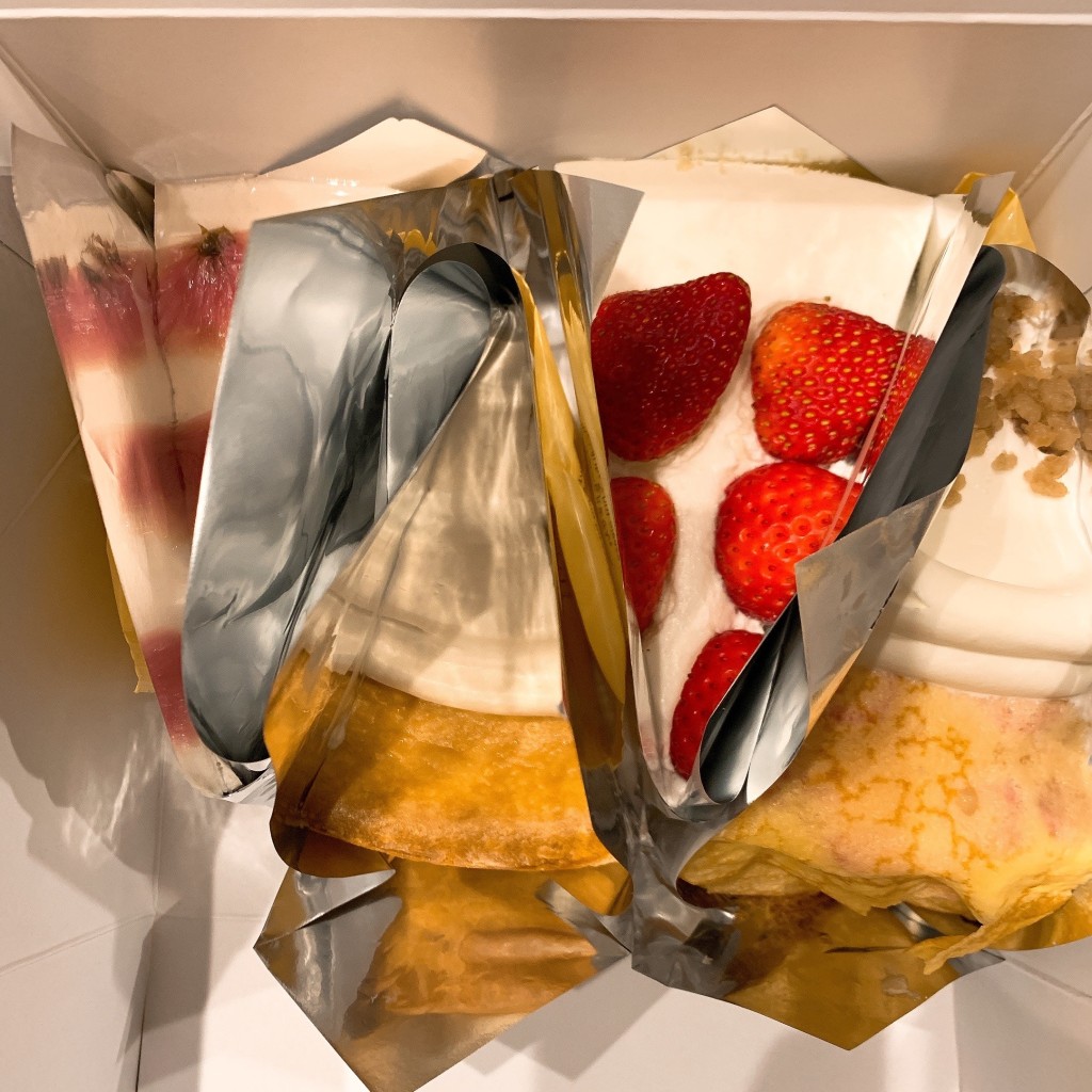 ユーザーが投稿したさくらのケーキの写真 - 実際訪問したユーザーが直接撮影して投稿した栄カフェハーブス 名古屋ラシック店の写真