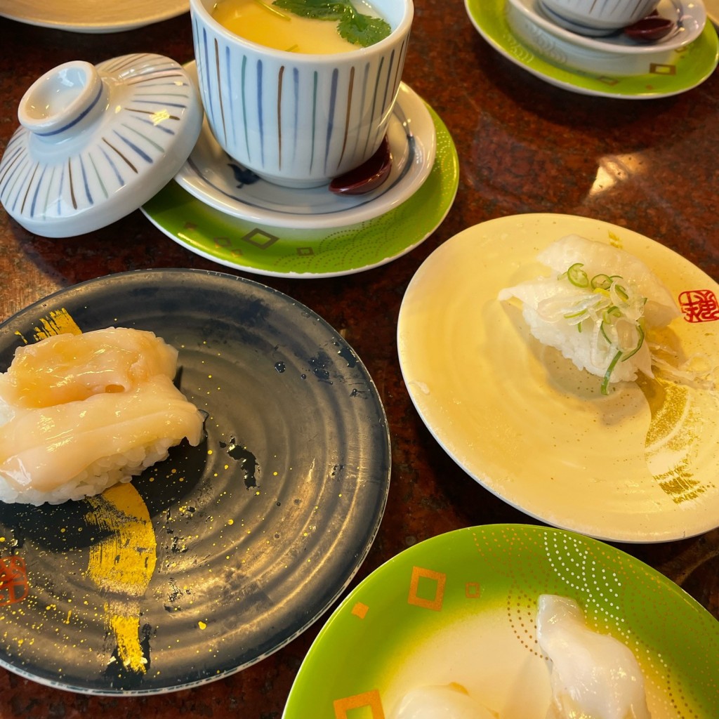 ユーザーが投稿した180円皿の写真 - 実際訪問したユーザーが直接撮影して投稿した河和田町回転寿司回転すしまるくに 河和田店の写真