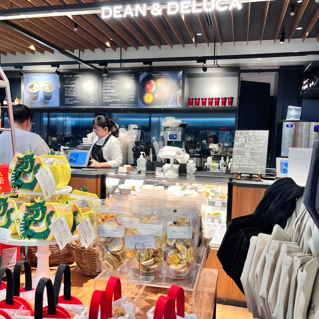 カロンパンさんが投稿した古込カフェのお店DEAN&DELUCA カフェ成田空港第2ターミナルサテライト店/ディーンアンドデルーカ カフェナリタクウコウダイニターミナルサテライトテンの写真