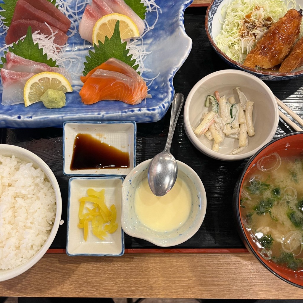 ユーザーが投稿したLunch刺身定食の写真 - 実際訪問したユーザーが直接撮影して投稿した上通町居酒屋磯丸水産 上通店の写真