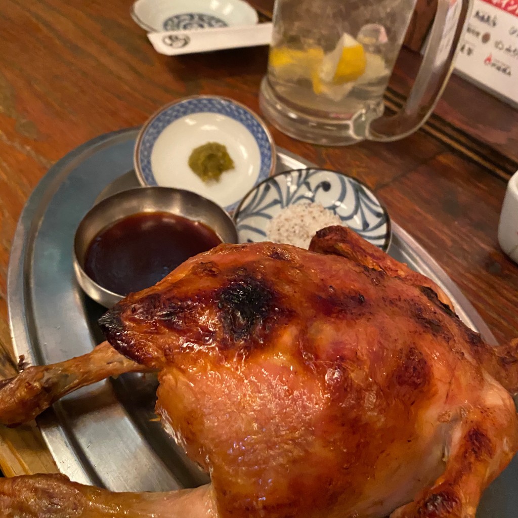ユーザーが投稿した名物の鳥の丸焼きの写真 - 実際訪問したユーザーが直接撮影して投稿した上野鶏料理鳥番長 上野昭和通り店の写真