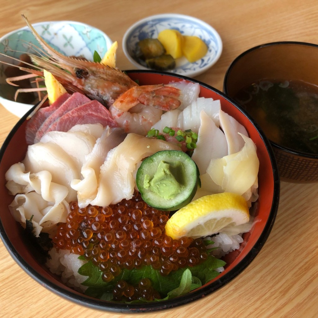 ユーザーが投稿した海鮮丼の写真 - 実際訪問したユーザーが直接撮影して投稿した鮫町魚介 / 海鮮料理海席料理処 小舟渡の写真