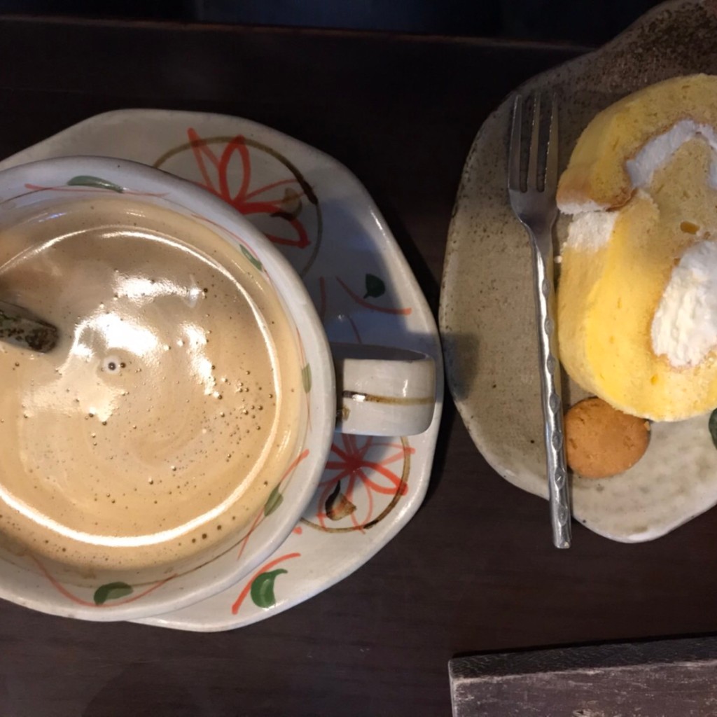 ユーザーが投稿したロールケーキの写真 - 実際訪問したユーザーが直接撮影して投稿した祖父江町本甲カフェ美甘珈琲の写真