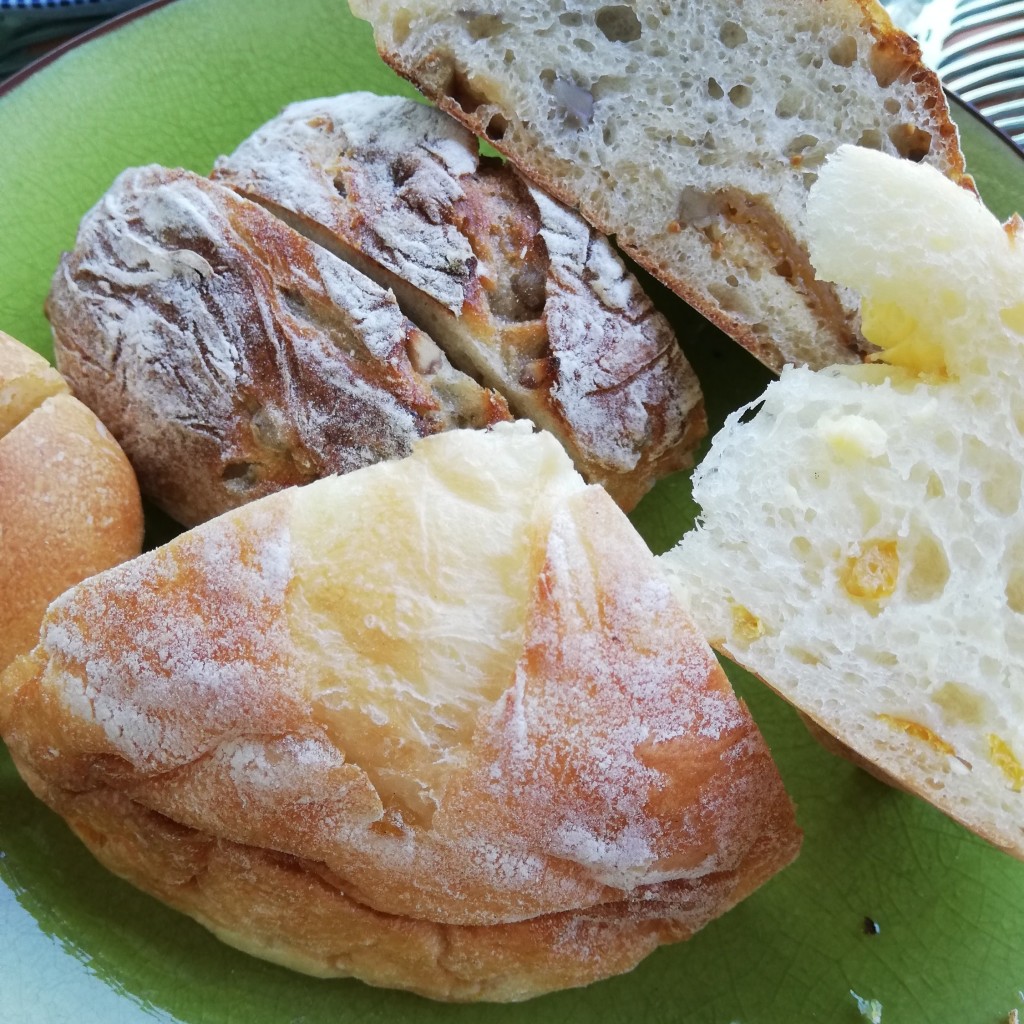ユーザーが投稿した柚子パンの写真 - 実際訪問したユーザーが直接撮影して投稿した今津山中町ベーカリーyotsu パン製作所の写真