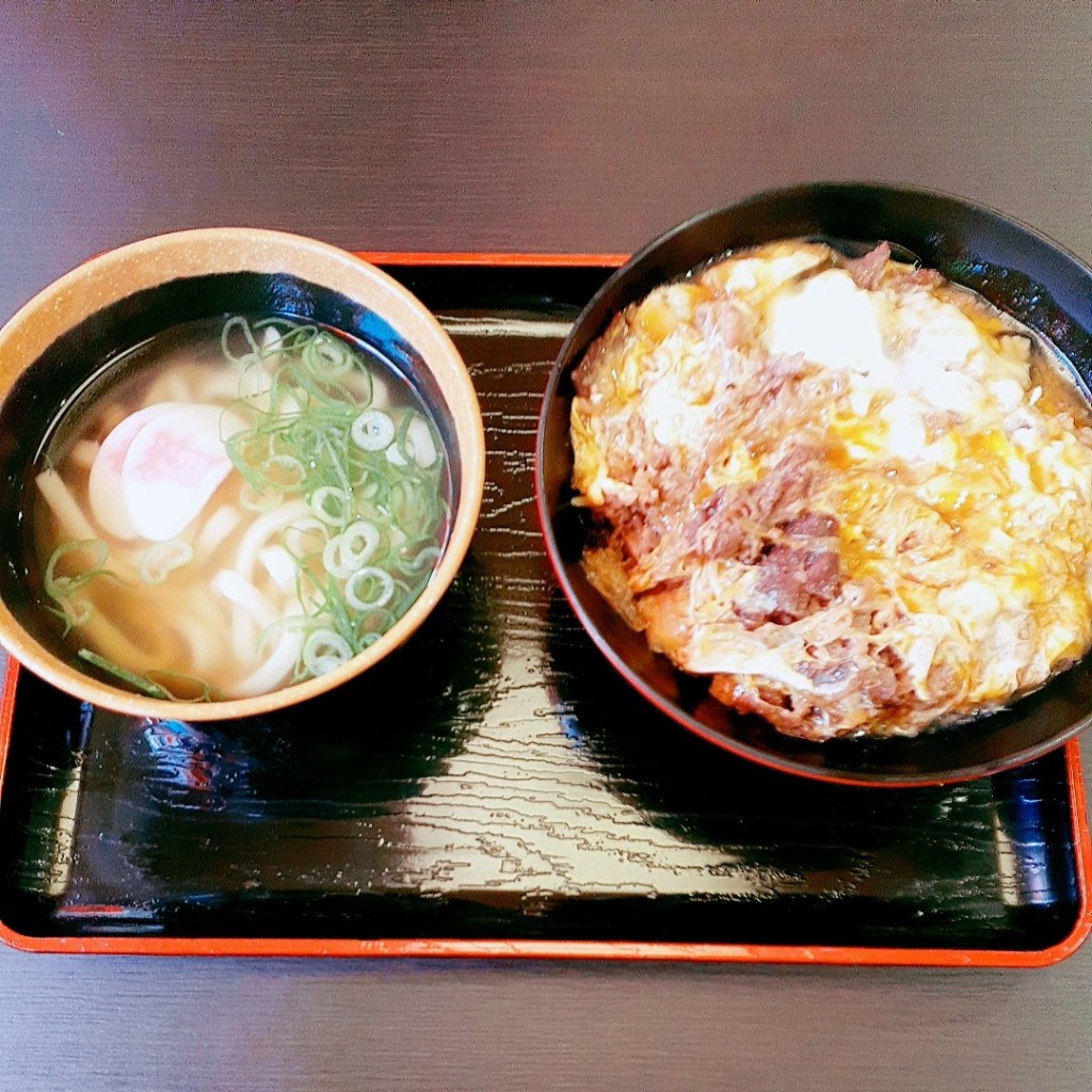 ユーザーが投稿した牛とじ丼の写真 - 実際訪問したユーザーが直接撮影して投稿した野伏間うどん資さんうどん 上津バイパス店の写真