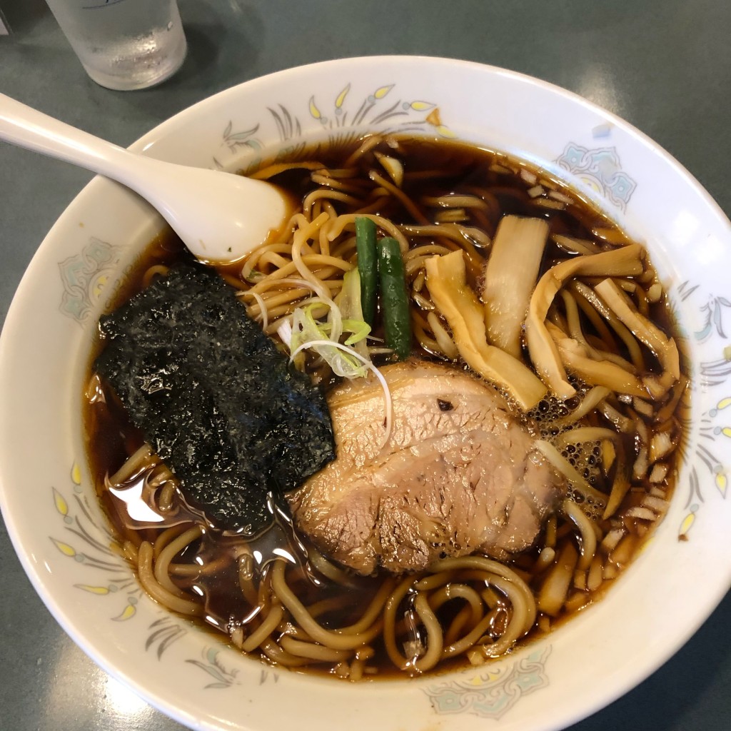 ユーザーが投稿したラーメンの写真 - 実際訪問したユーザーが直接撮影して投稿した山根ラーメン専門店八平の食堂の写真