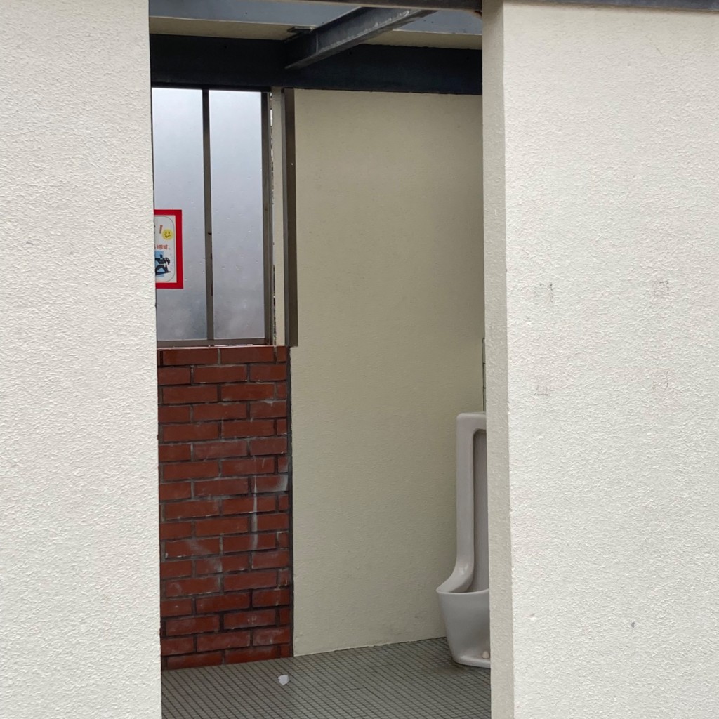 実際訪問したユーザーが直接撮影して投稿した小戸公衆トイレ小戸東公園トイレの写真