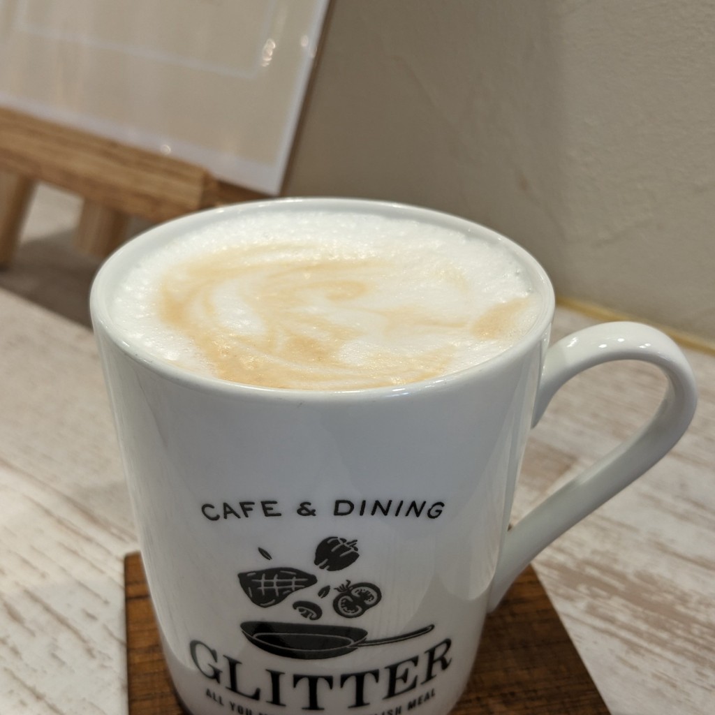 ユーザーが投稿したカフェラテの写真 - 実際訪問したユーザーが直接撮影して投稿した真備町有井カフェCAFE&DINING GLITTERの写真