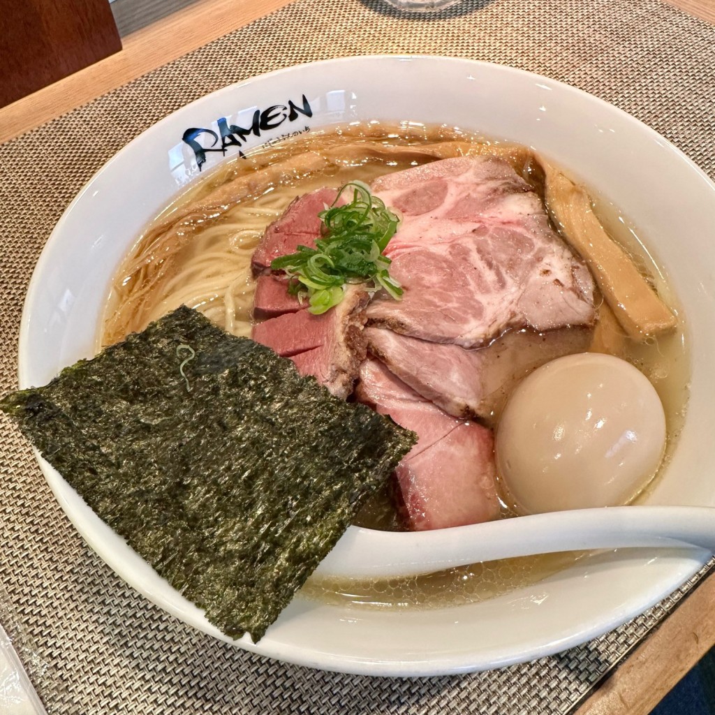 ユーザーが投稿した特製塩ラーメンの写真 - 実際訪問したユーザーが直接撮影して投稿した東尾久ラーメン専門店RAMEN にじゅうぶんのいちの写真