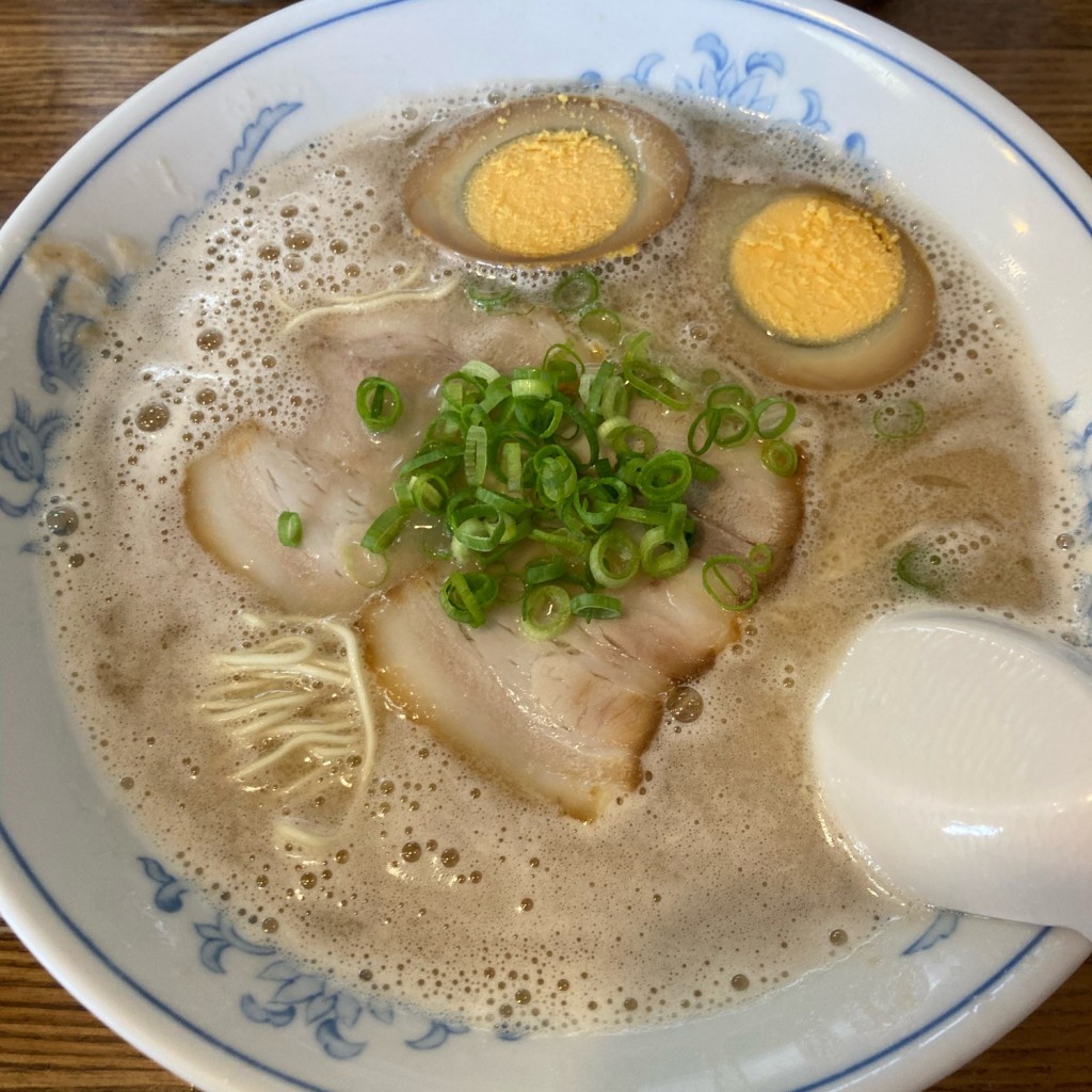 ユーザーが投稿したたまごラーメンの写真 - 実際訪問したユーザーが直接撮影して投稿した高円寺南ラーメン / つけ麺博多ラーメン ばりこての写真