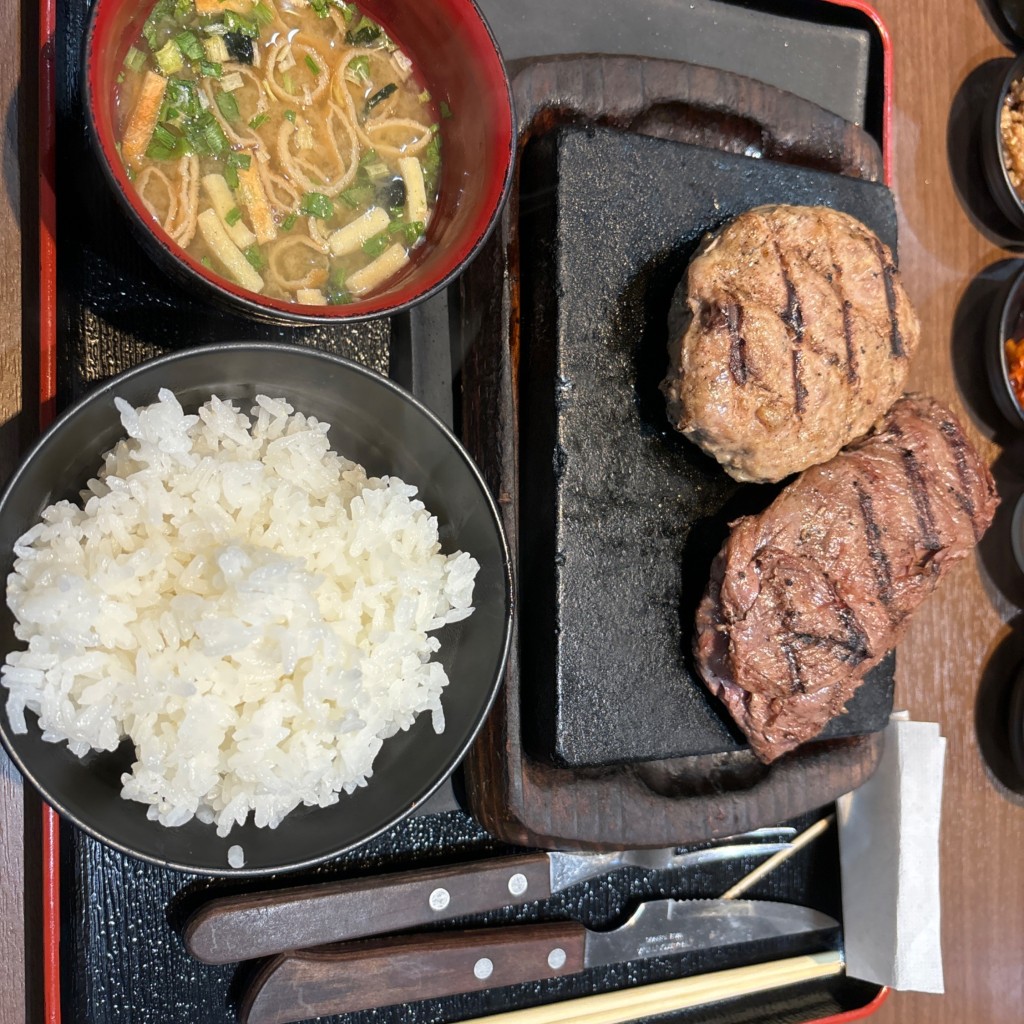 ユーザーが投稿したハラミ+ハンバーグコンボの写真 - 実際訪問したユーザーが直接撮影して投稿した青葉台ステーキ感動の肉と米 青葉台店の写真
