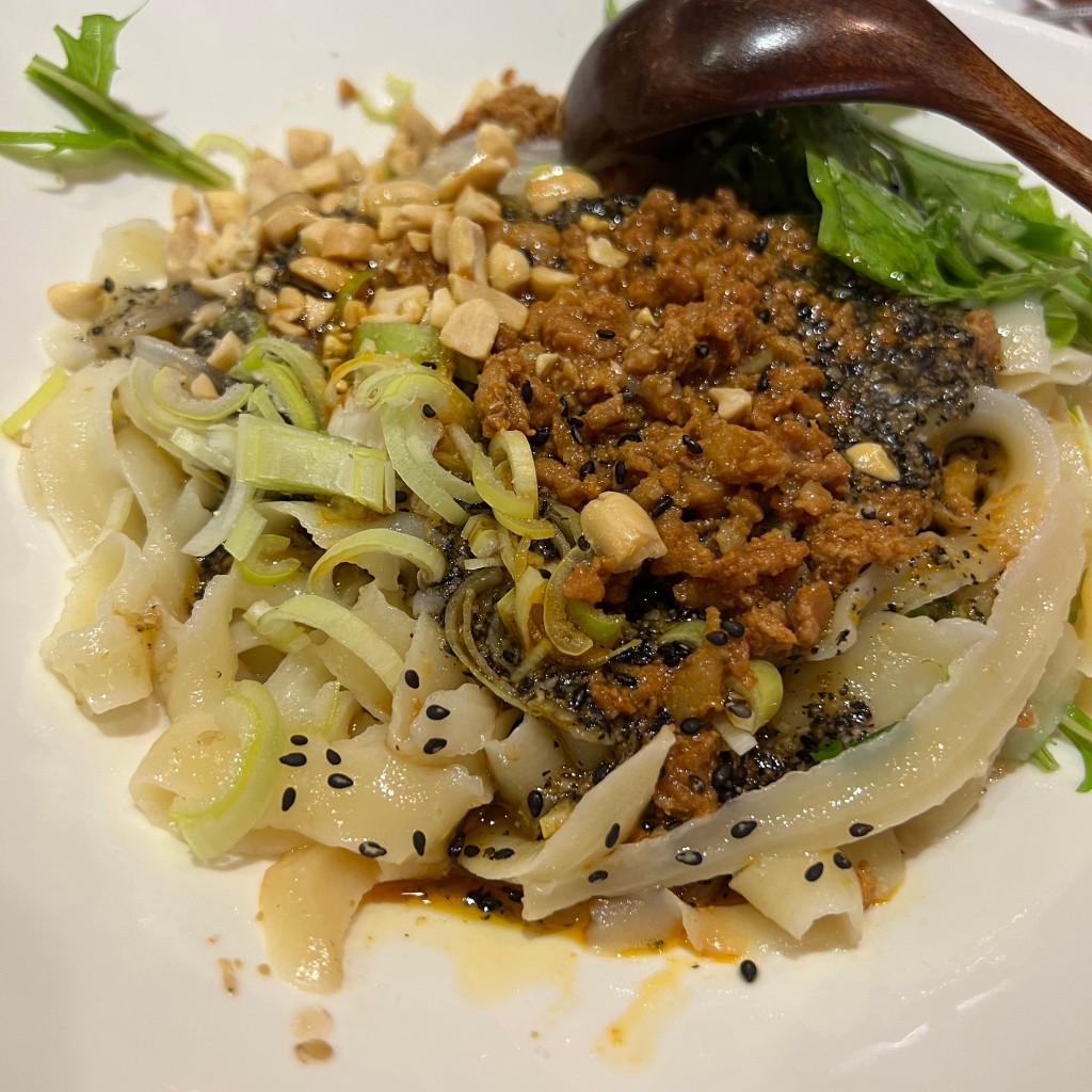 ユーザーが投稿した黒胡麻刀削麺Lunchの写真 - 実際訪問したユーザーが直接撮影して投稿した麹町中華料理中華料理 朝霞の写真