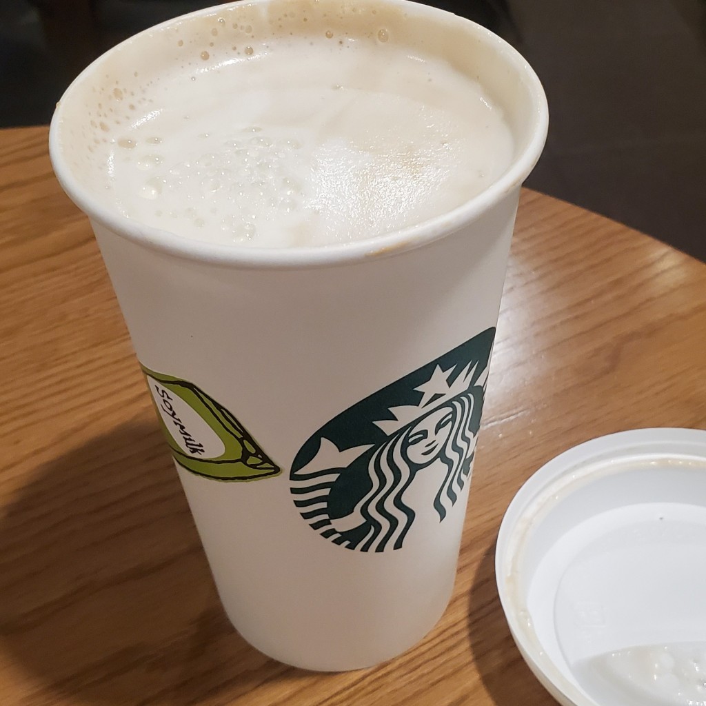 ユーザーが投稿したスターバックス ラテ 豆乳の写真 - 実際訪問したユーザーが直接撮影して投稿した歌舞伎町カフェスターバックスコーヒー 新宿サブナード店の写真