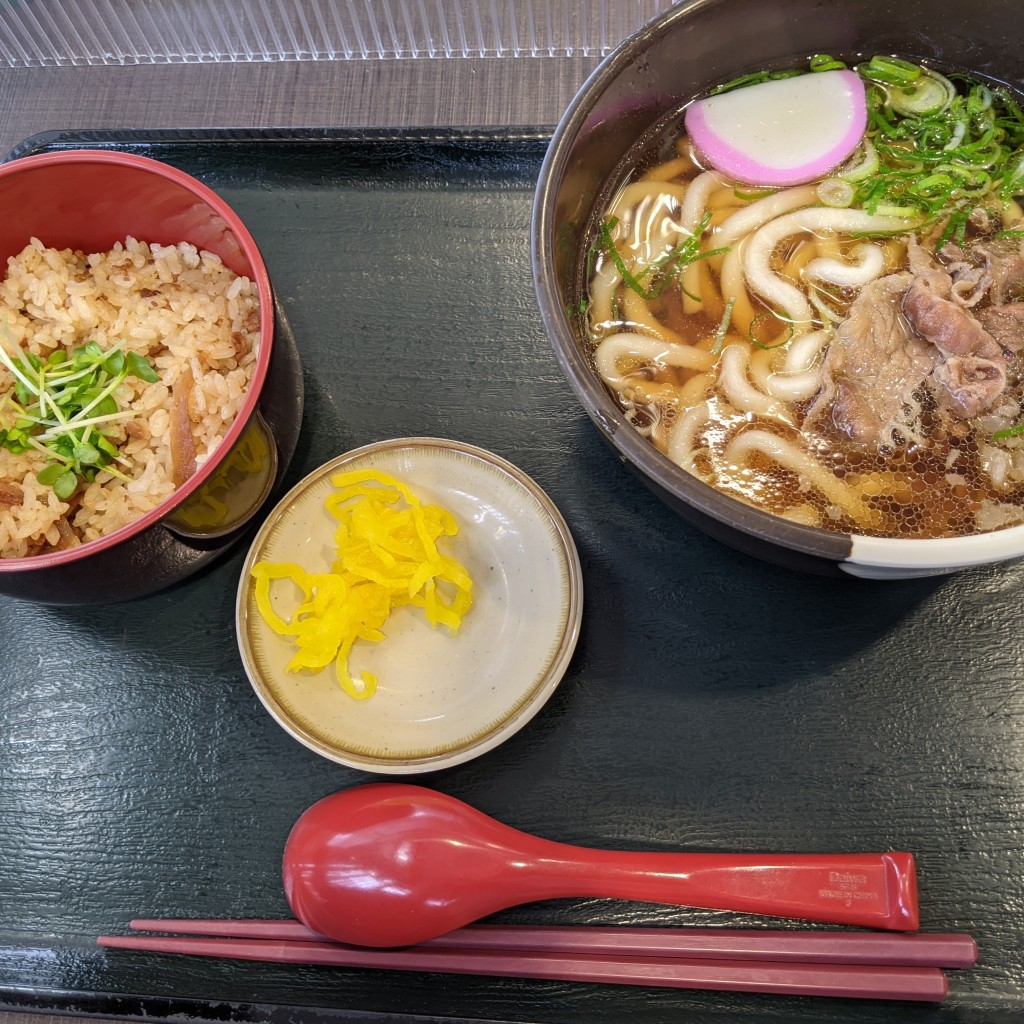 ユーザーが投稿したうどん定食(肉)の写真 - 実際訪問したユーザーが直接撮影して投稿した安濃町内多軽食 / ホットスナック伊勢道安濃SA(上り) 安濃横丁の写真