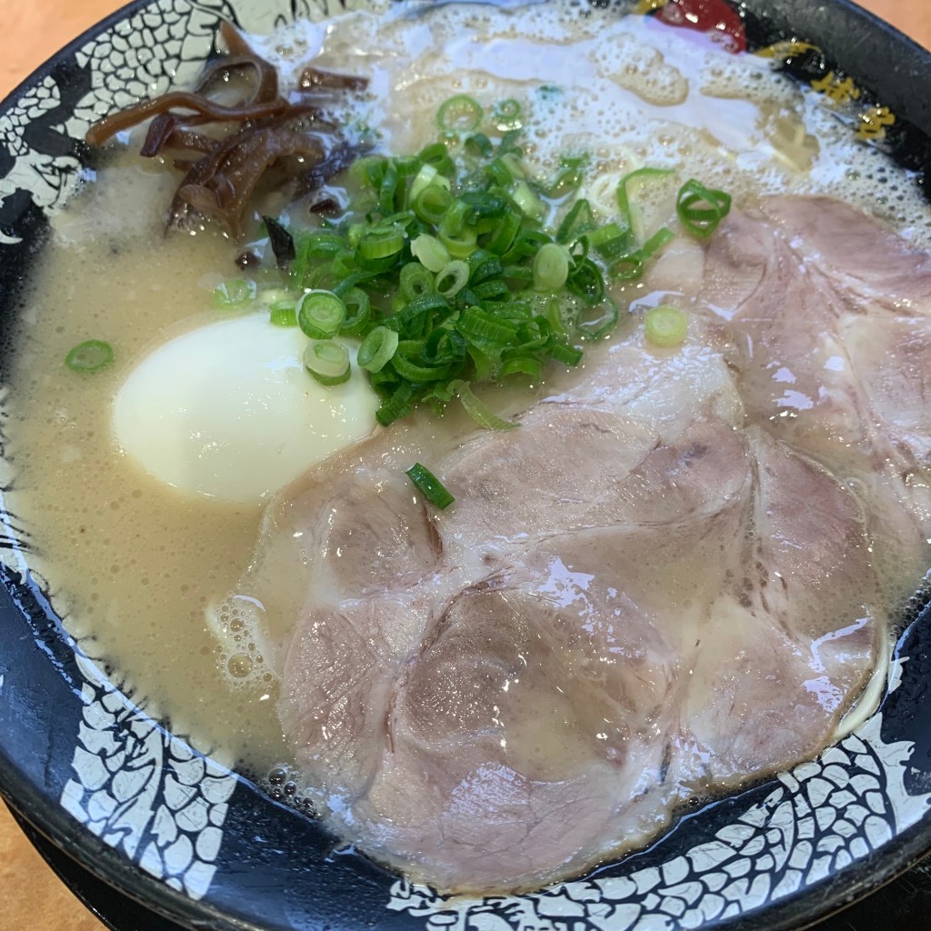 空腹なう太郎さんが投稿した博多駅中央街ラーメン専門店のお店博多一幸舎 博多駅筑紫口店/ハカタイッコウシャ ハカタエキチクシグチテンの写真