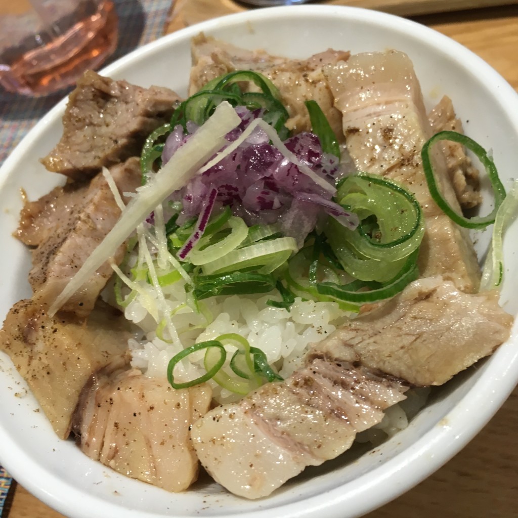 ユーザーが投稿したしっ鶏そば醤油の写真 - 実際訪問したユーザーが直接撮影して投稿した国吉田ラーメン専門店麺や厨の写真