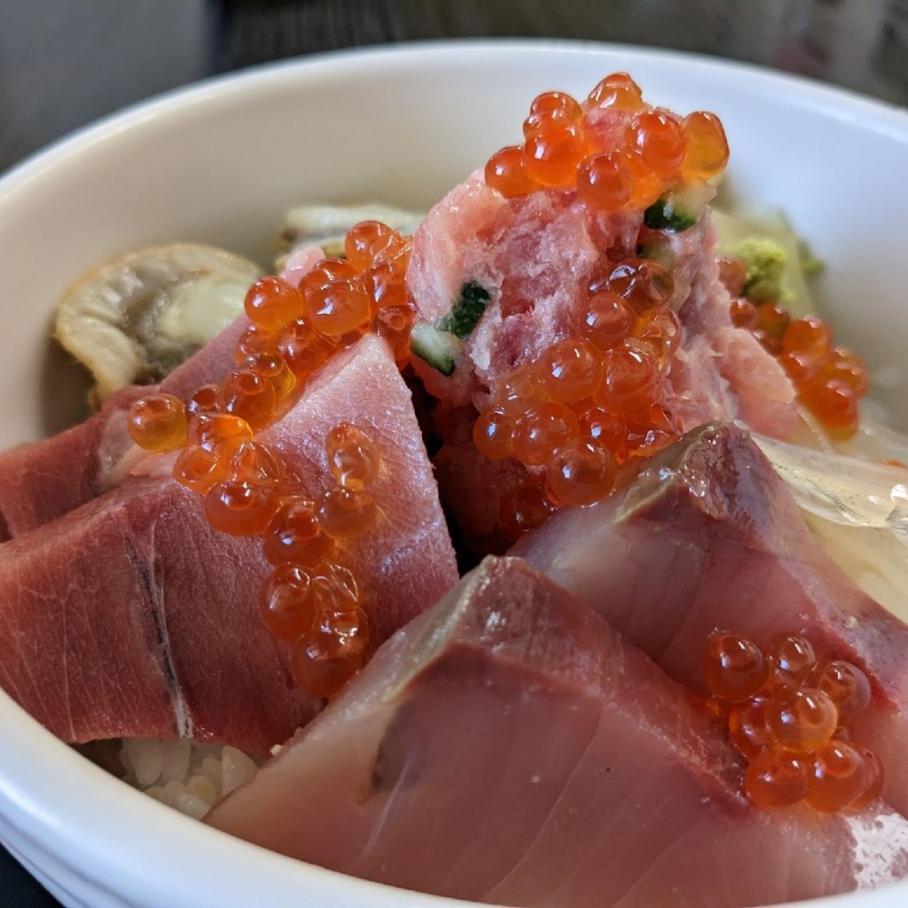 ユーザーが投稿した海鮮とくだ屋丼の写真 - 実際訪問したユーザーが直接撮影して投稿した千住橋戸町魚介 / 海鮮料理市場めし とくだ屋の写真