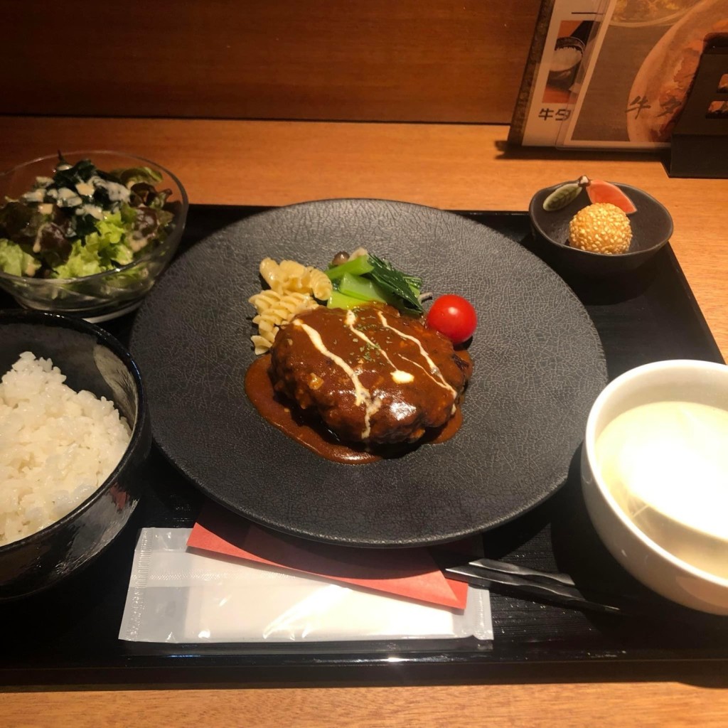 YUKiE1209さんが投稿した赤坂肉料理のお店もみじ赤坂/センダイギュウタンアンドステーキ モミジアカサカの写真