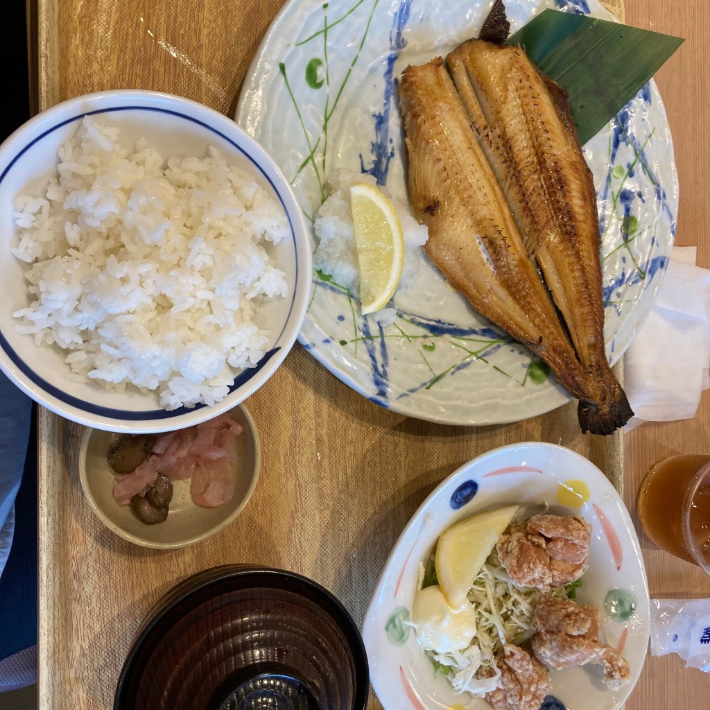 ユーザーが投稿した縞ホッケ焼きと唐揚の写真 - 実際訪問したユーザーが直接撮影して投稿した新都心定食屋築地食堂源ちゃんさいたま新都心店の写真