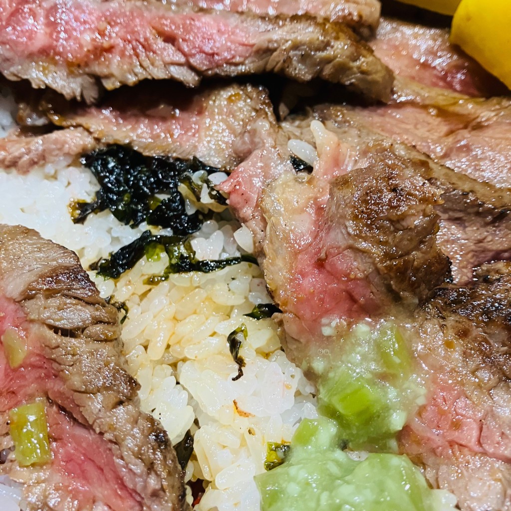 ユーザーが投稿した極みステーキ丼の写真 - 実際訪問したユーザーが直接撮影して投稿した翁橋町焼肉熟成焼肉あらたの写真