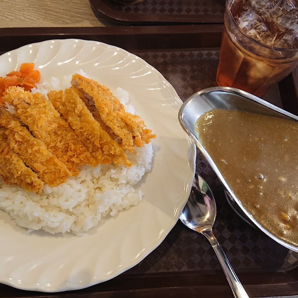 ユーザーが投稿したインド風チキンカレープラスロースカツの写真 - 実際訪問したユーザーが直接撮影して投稿した首里寒川町カレーポケットマーニー 首里本店の写真