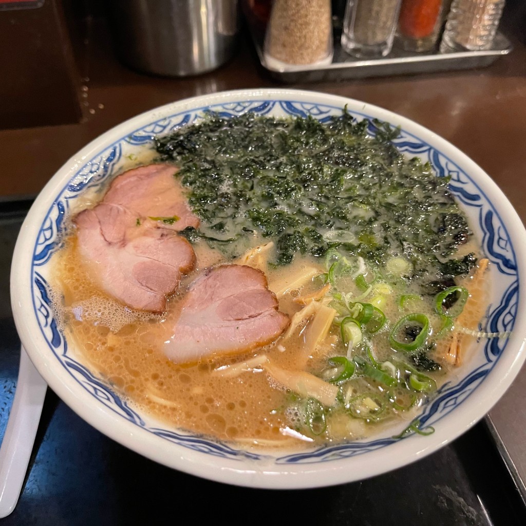 DaiKawaiさんが投稿した西麻布ラーメン専門店のお店博多麺房 赤のれん 西麻布本店/ハカタメンボウ アカノレン ニシアザブホンテンの写真