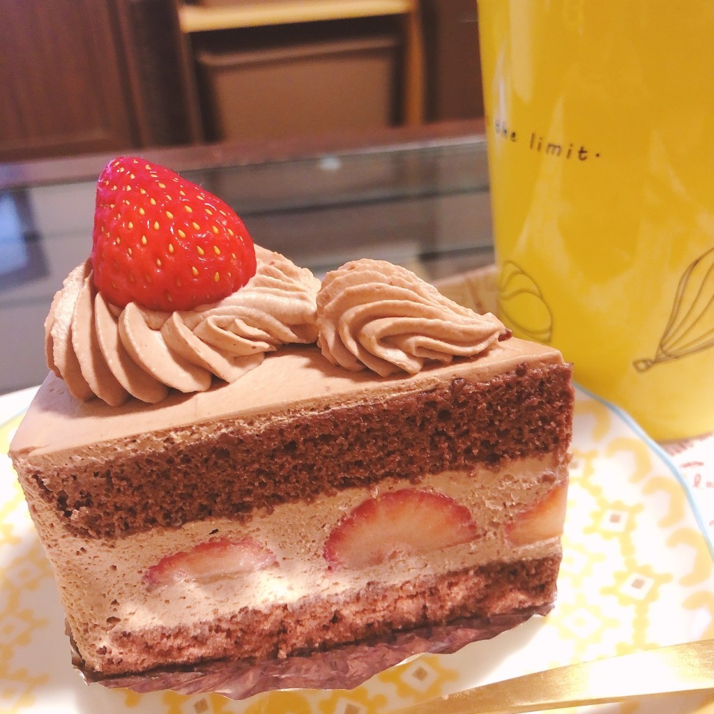 ユーザーが投稿したチョコショートケーキの写真 - 実際訪問したユーザーが直接撮影して投稿した井田中ノ町ケーキディヴァンの写真
