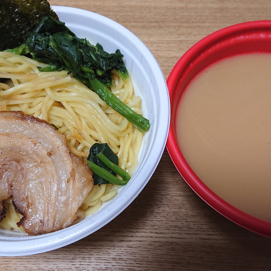 ユーザーが投稿したラーメンとミニチャーシュー丼セットの写真 - 実際訪問したユーザーが直接撮影して投稿した根岸ラーメン / つけ麺たくぞうのらーめんの写真