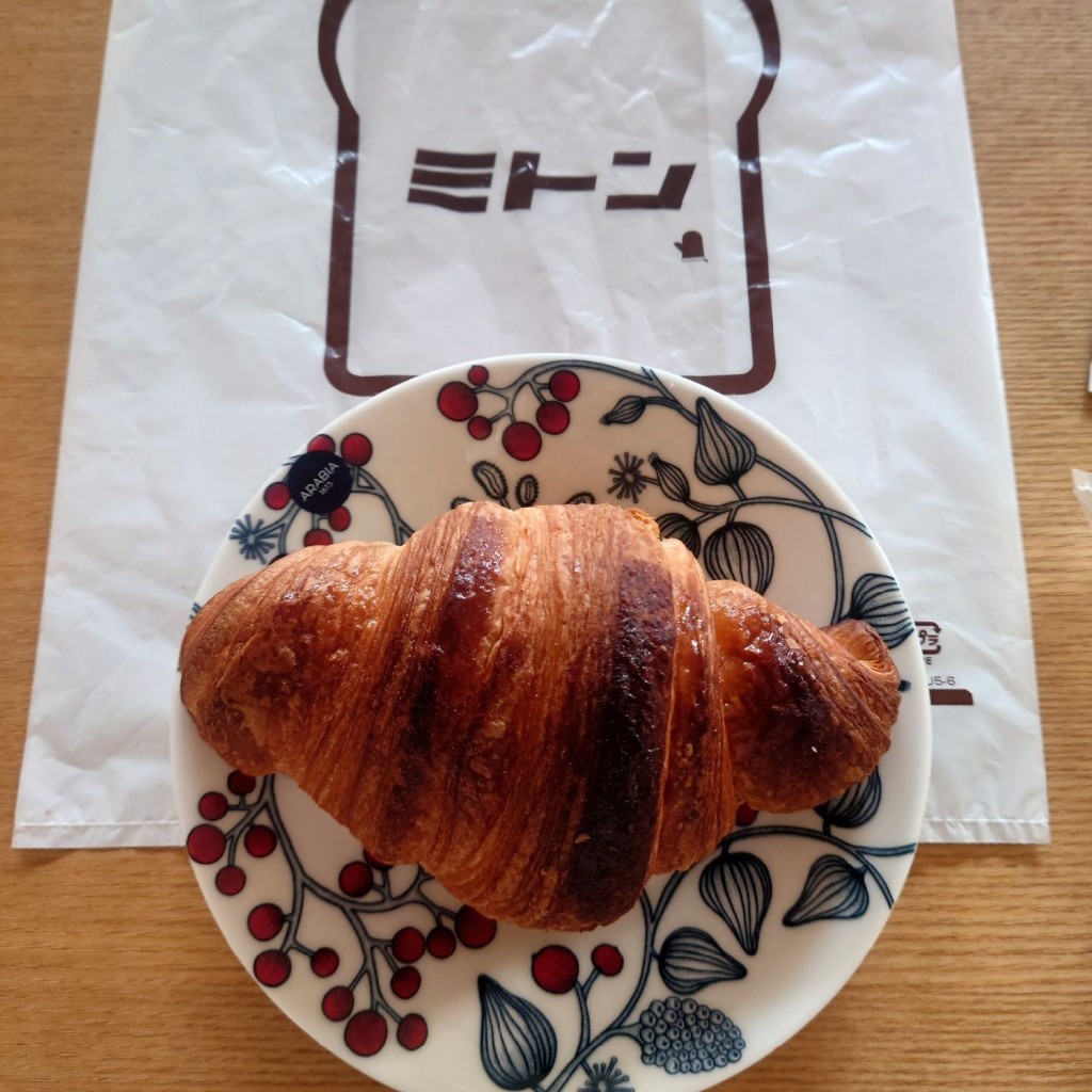 ユーザーが投稿したクロワッサンの写真 - 実際訪問したユーザーが直接撮影して投稿した高屋ベーカリーまちのパン屋mittenの写真