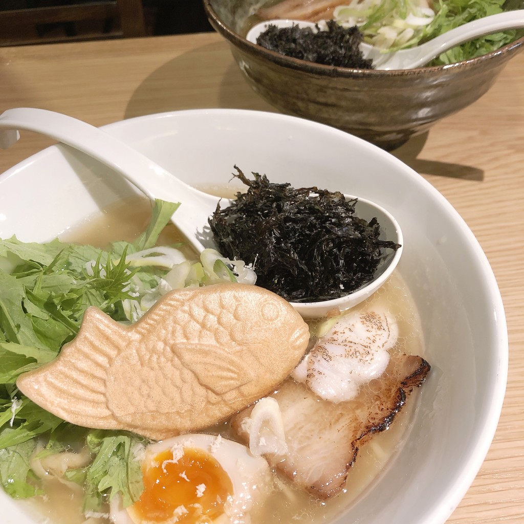 実際訪問したユーザーが直接撮影して投稿した久茂地ラーメン / つけ麺魚介出汁らー麺専門店 オサカナノヒの写真